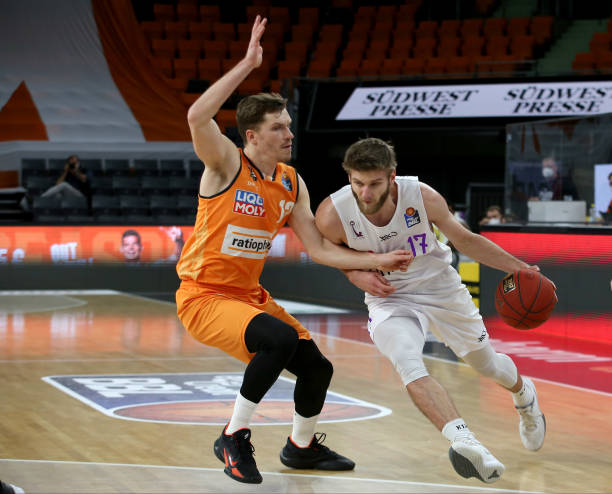 通与策略部 通与策略部