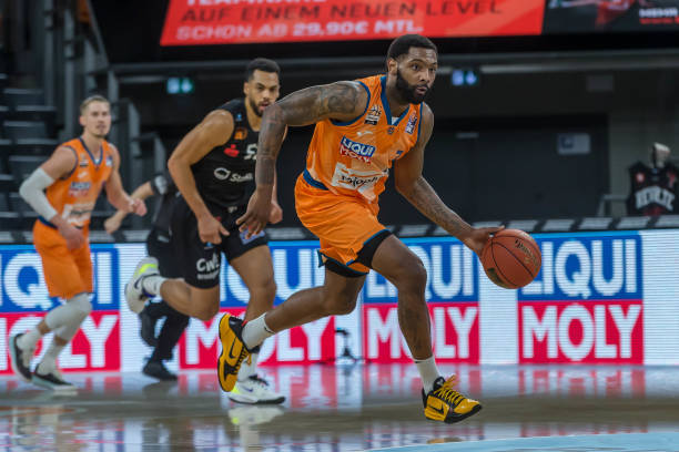 肩负着培养 肩负着培养