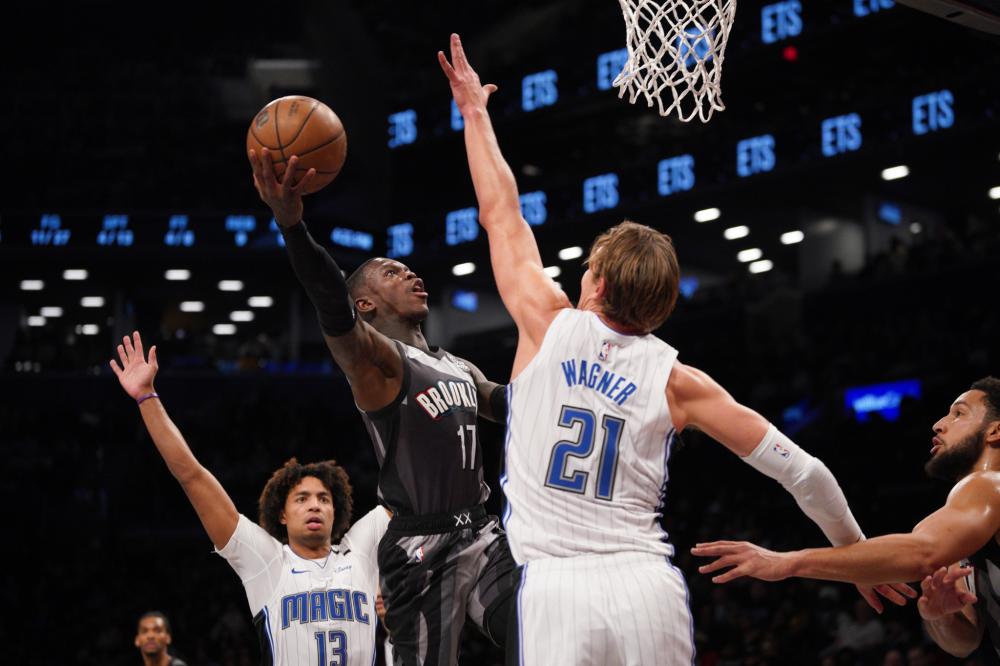 防守反击型 防守反击型